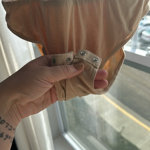 WAYF Bodysuit - Picture 5 of 6